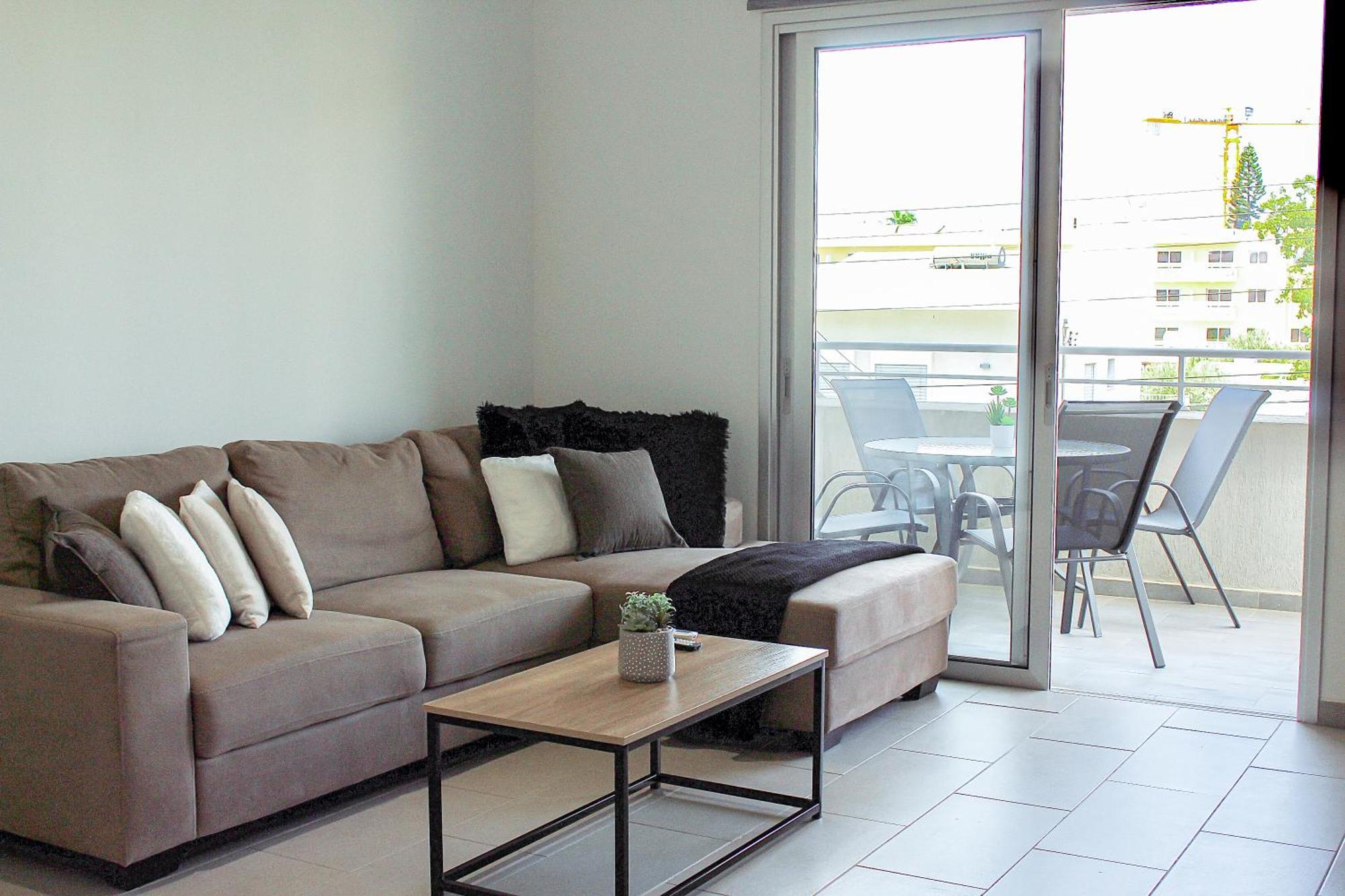 Modern 2 Bedroom - Tourist Area Collection Лимасол