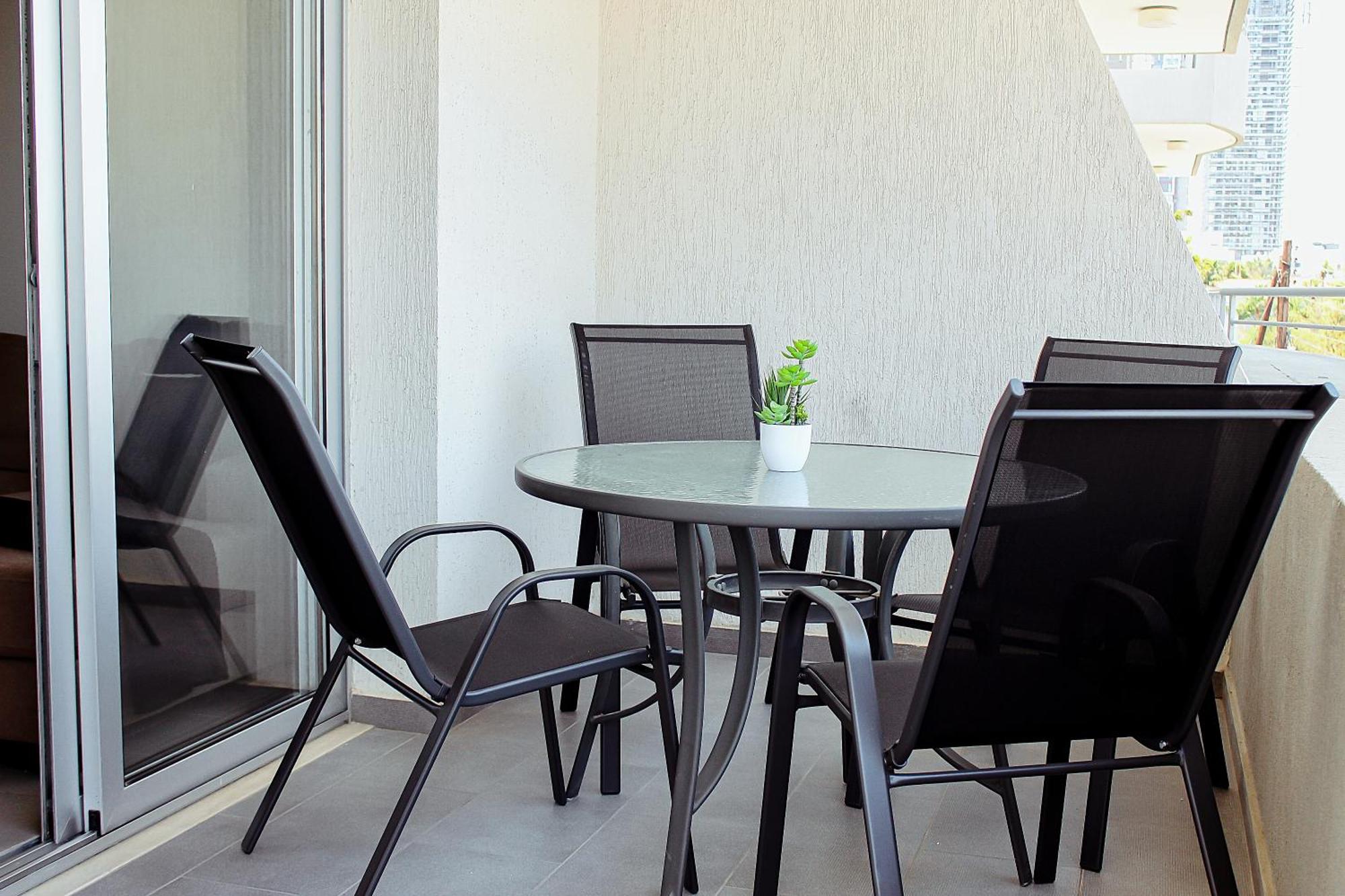 Апартаменты Modern 2 Bedroom - Tourist Area Collection *